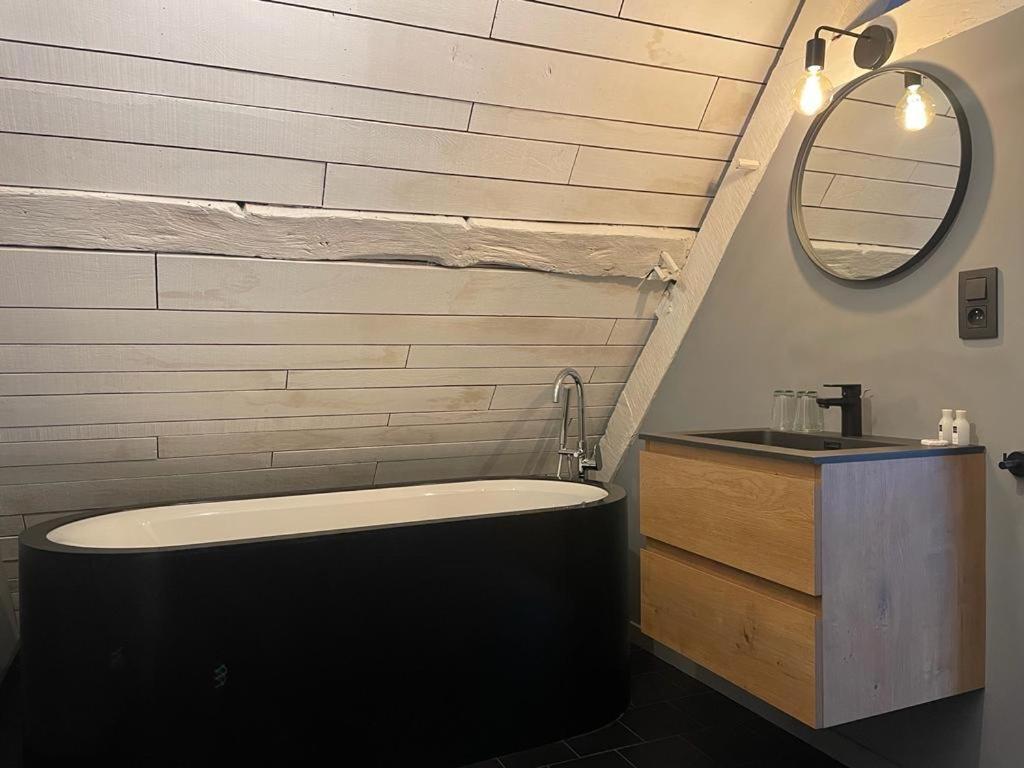 Bed and Breakfast Peter House Нивель Экстерьер фото